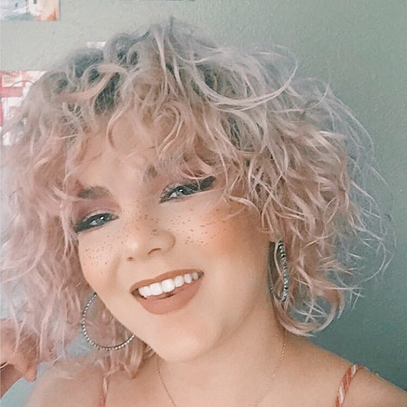 Meet your Posher, Ruth - Picture 1 of 1